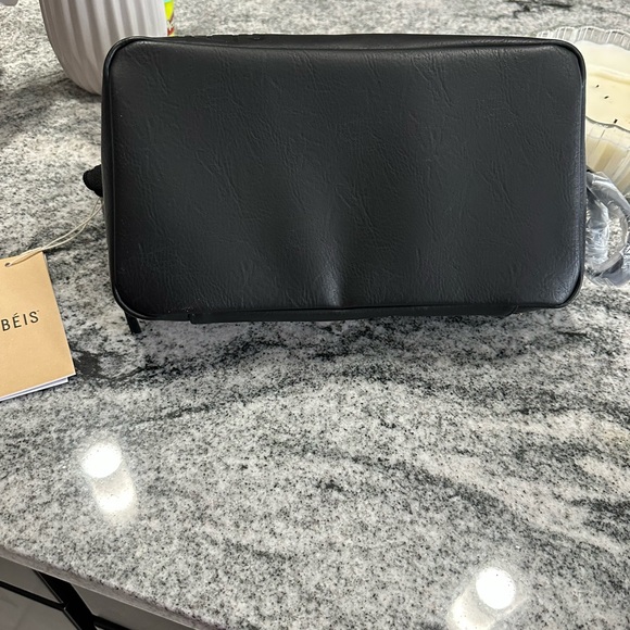 The Drop Kit Travel Bag - Picture 2 of 4